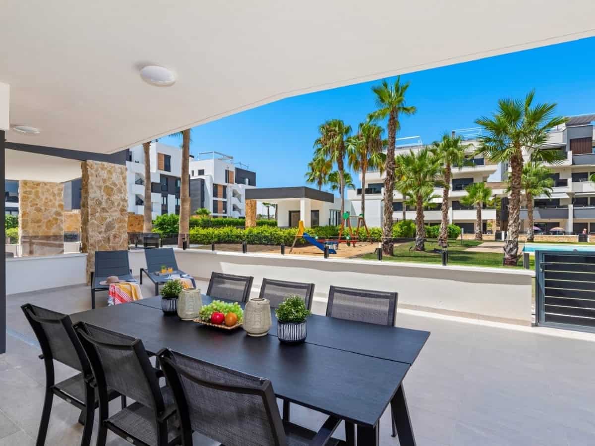 17 Nicki 9 - Amanecer 11 _ balkon begane grond